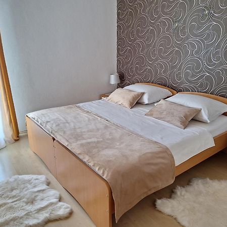 Villa Suzy-Apartments Suzana Lovran Kültér fotó